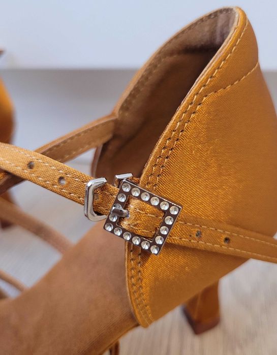 Buty taneczne, do tańca latynoamerykańskiego, rozmiar 36/36,5
