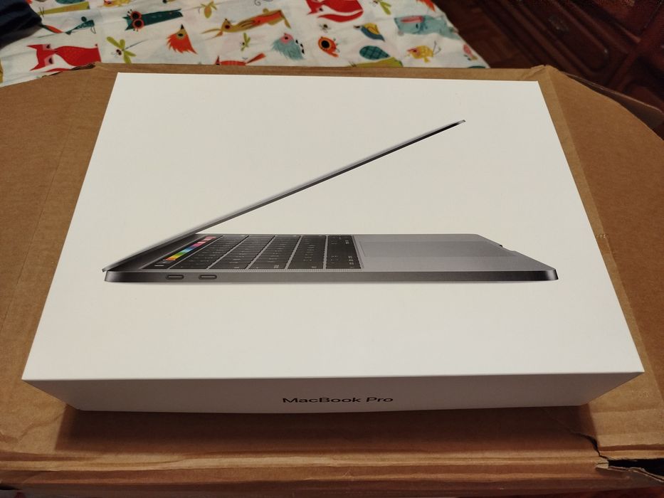 Caixa Macbook Pro