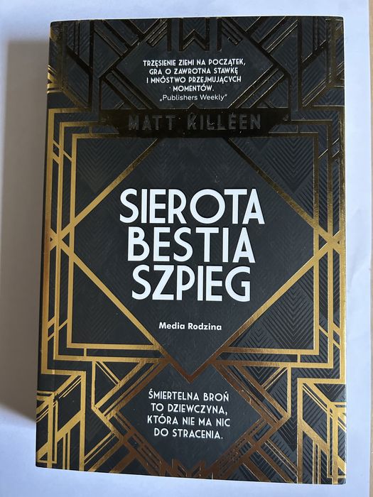 Sierota Bestia Szpieg