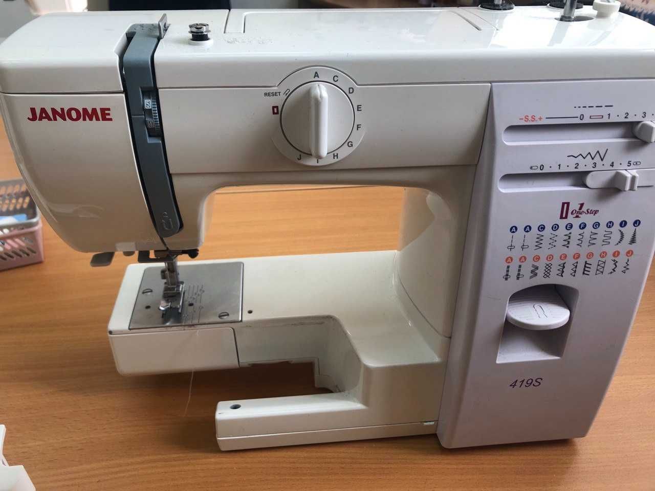 Швейна машина Janome 419S