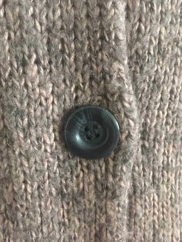 Sweter rozpinany kardigan z kieszeniami naszywki grunge