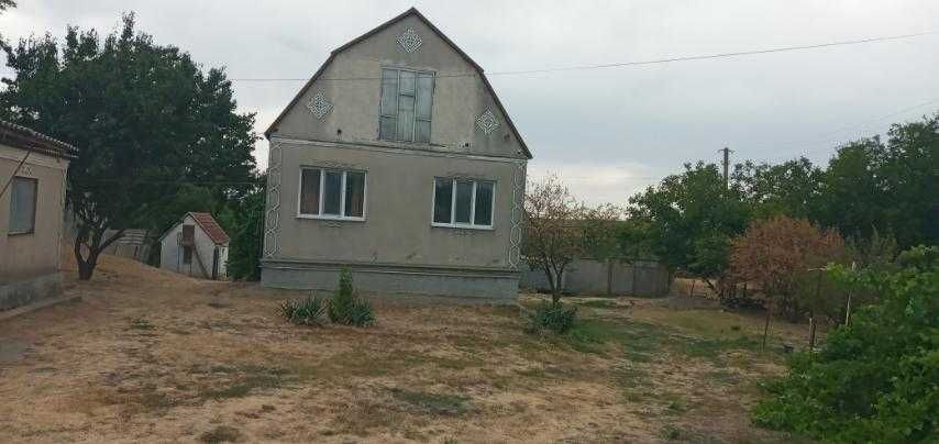 продаж будинку з присадибною ділянкою. НЕДОРОГО!