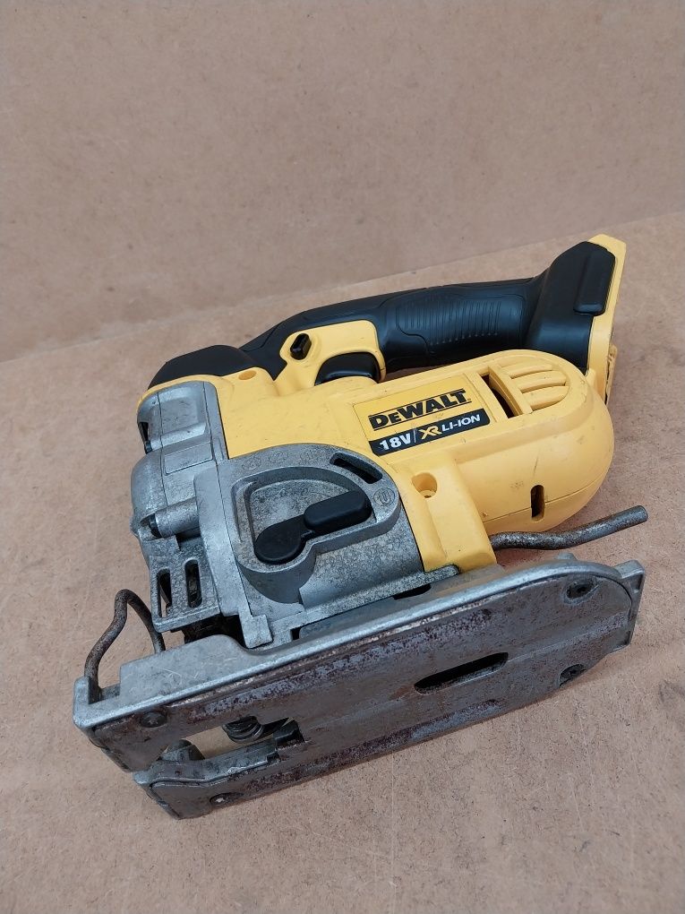 DeWalt DCS331 Wyrzynarka Akumulatorowa