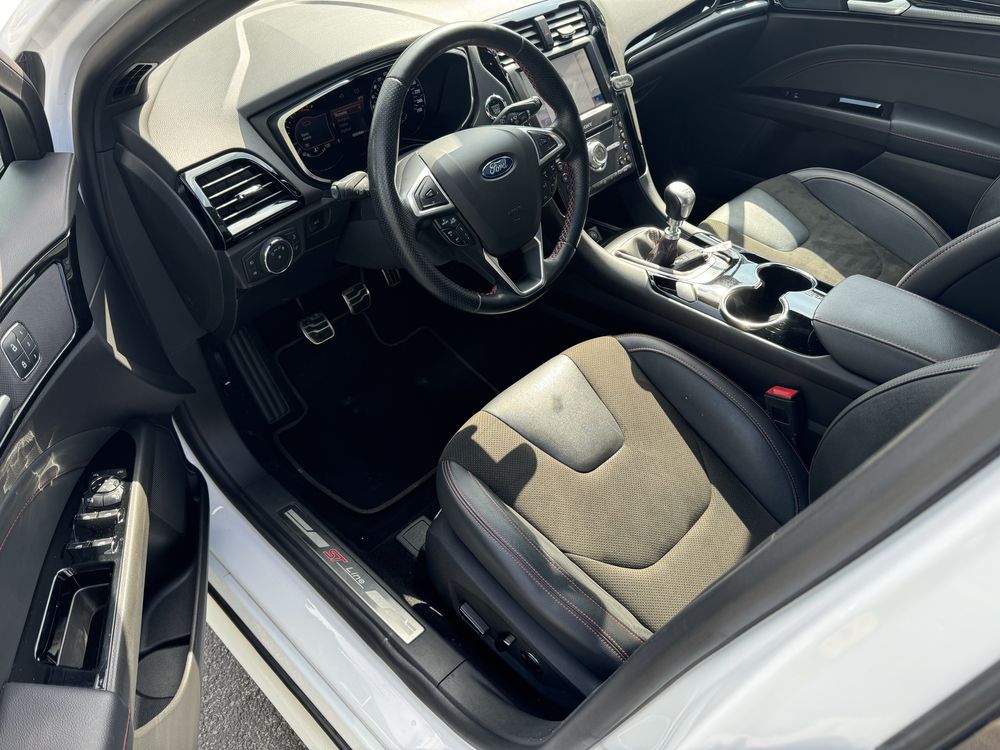 Ford Mondeo 2xSt line_panorama_dynamic led_alcantara_alu 18_bliss_full