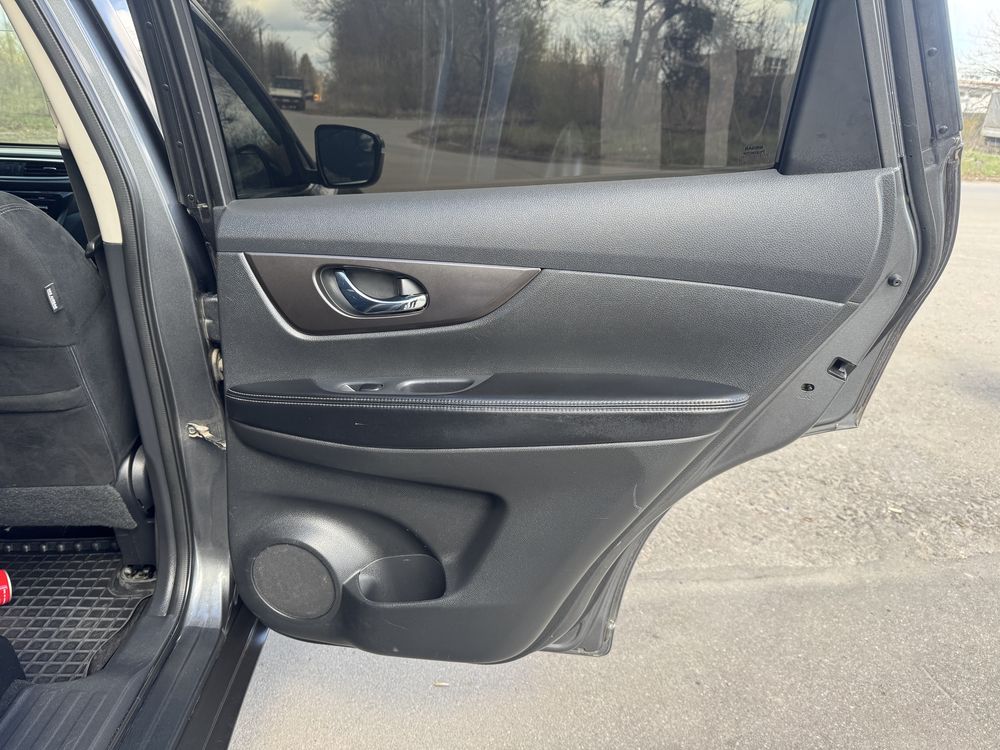 Ніссан Рог Nissan Rogue