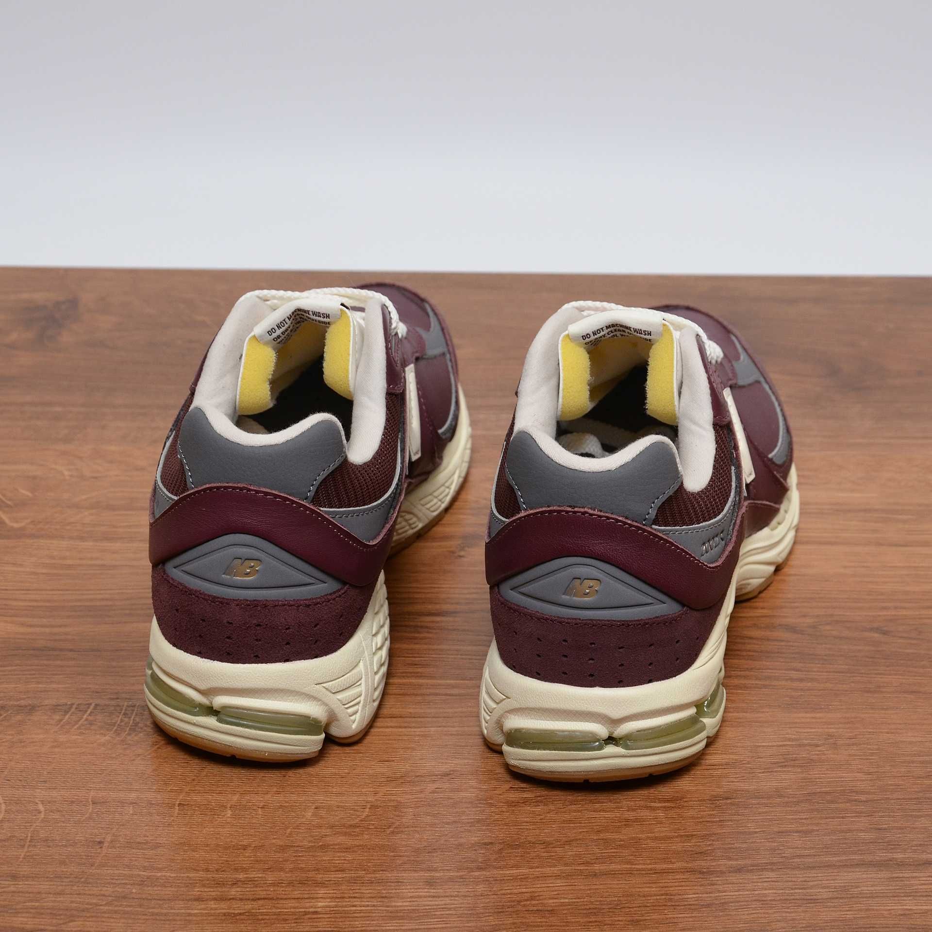 New Balance 2002R Burgundy кожаные кроссовки оригинал 42.5 (M2002RVH)