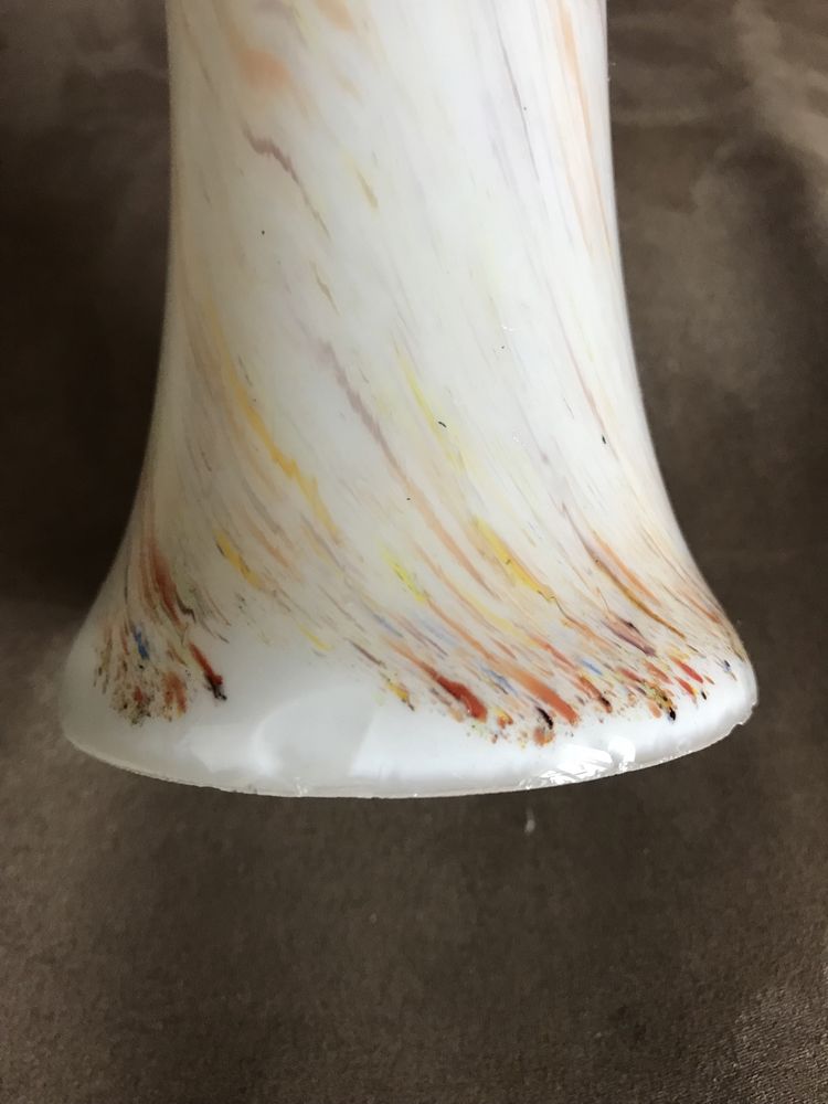 Оригинальная ваза из стекла для цветов