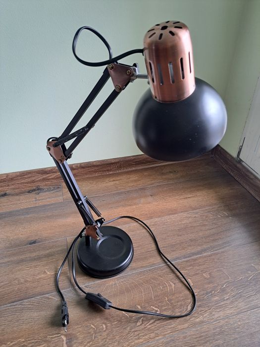 Lampka biurkowa gwint E27