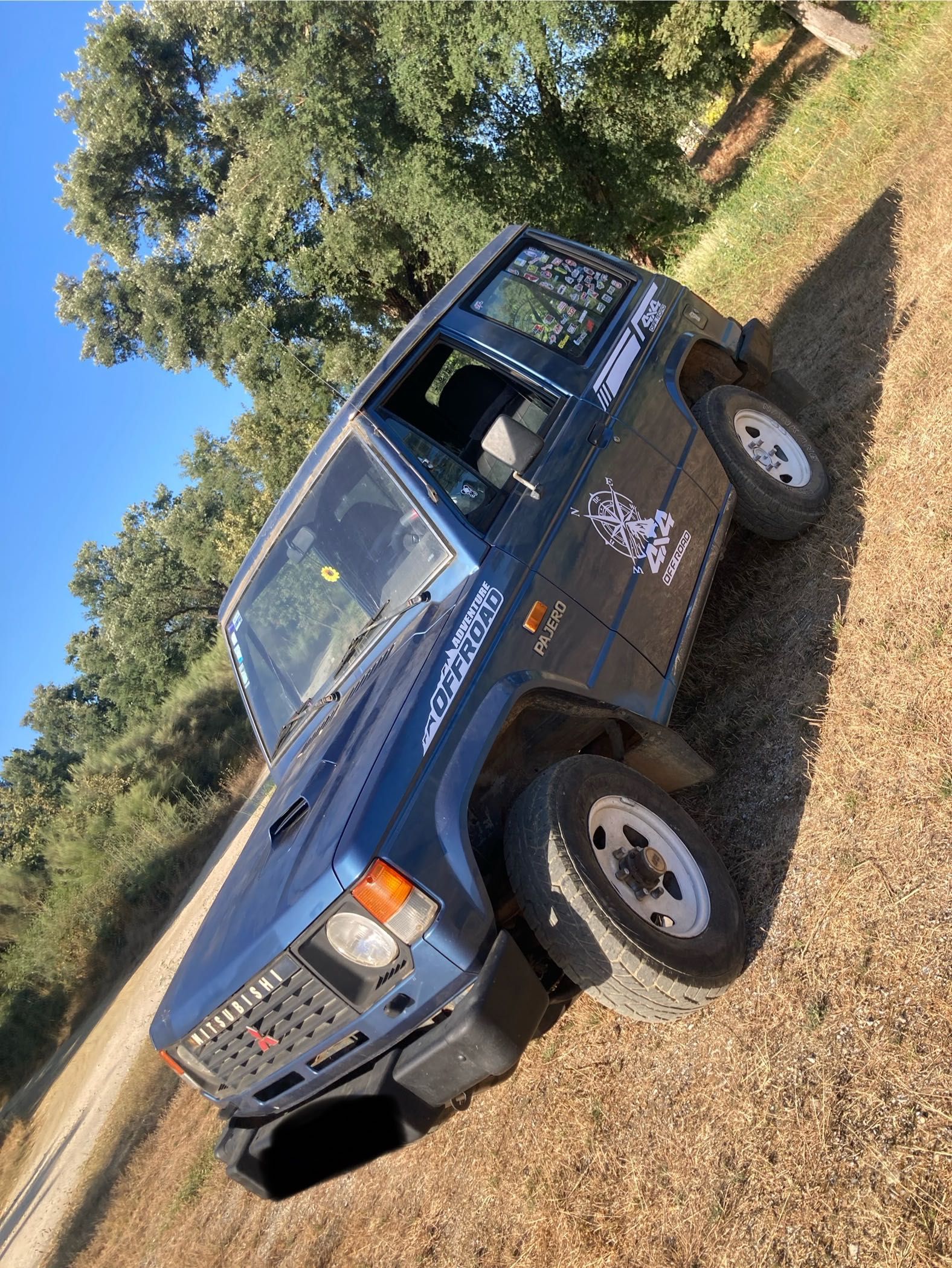 Mitsubishi pajero mk1