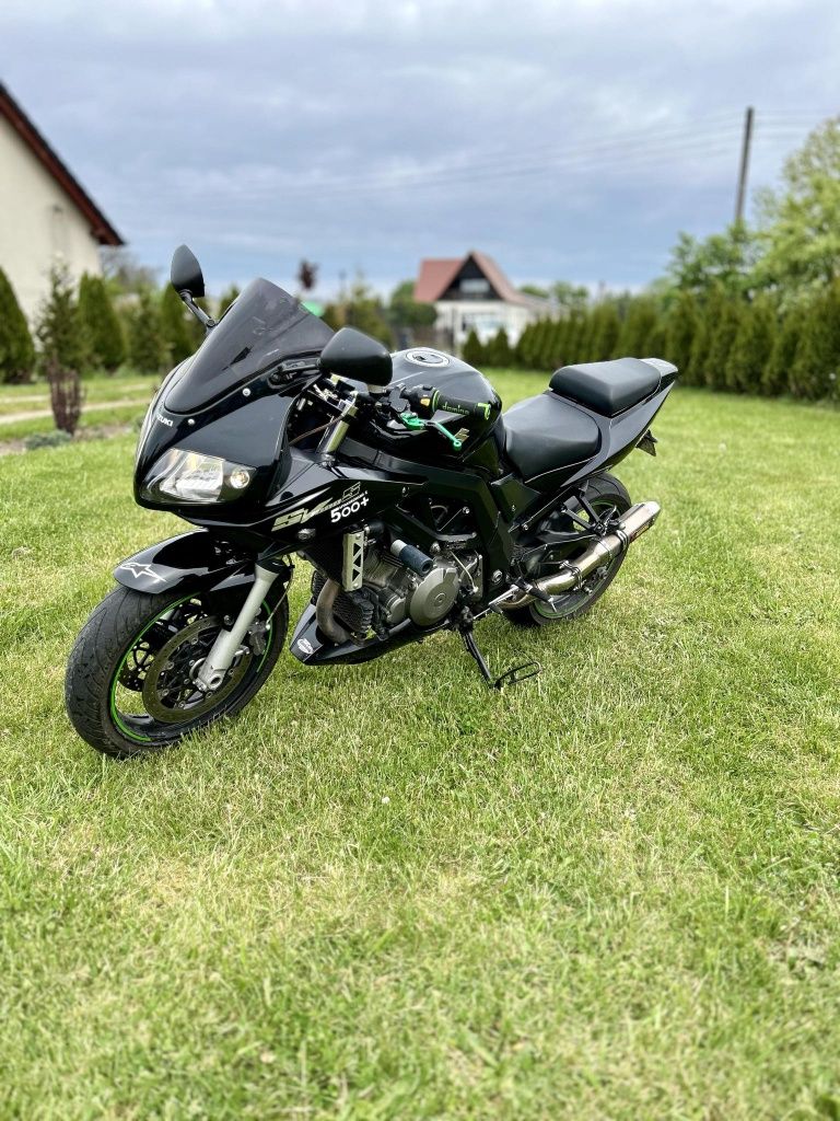 Suzuki SV 1000 czarna rama.