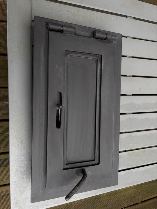 drzwiczki do popielnika