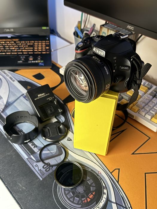 Nikon D5100+Sigma 30mm f/1.4 Japan Gold + Nikon 18-55+akcesoria