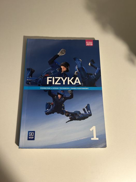 Książka od fizyki do 1 klasy technikum/liceum