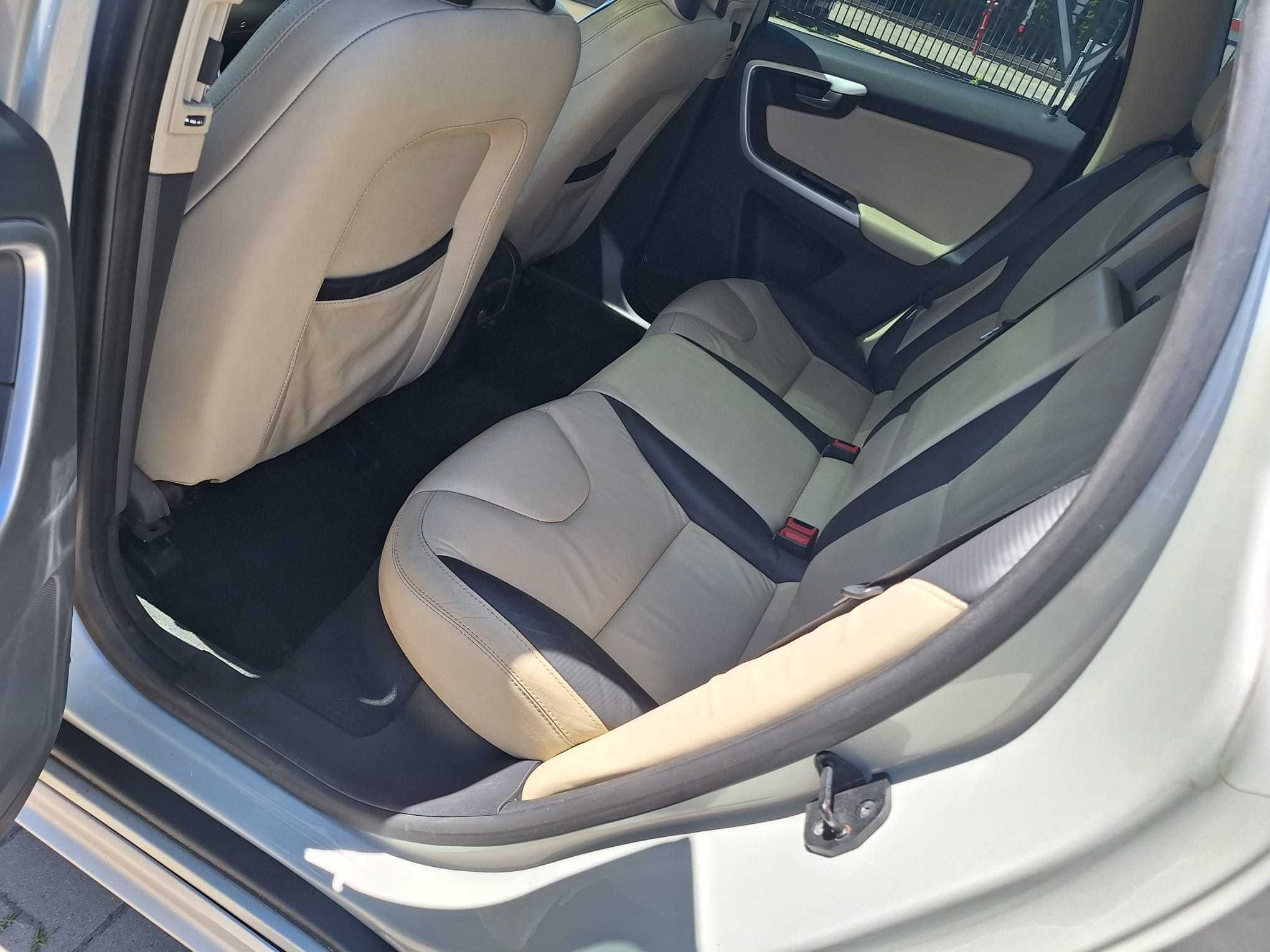 Volvo Xc60 srodek fotele tapicerka R-design