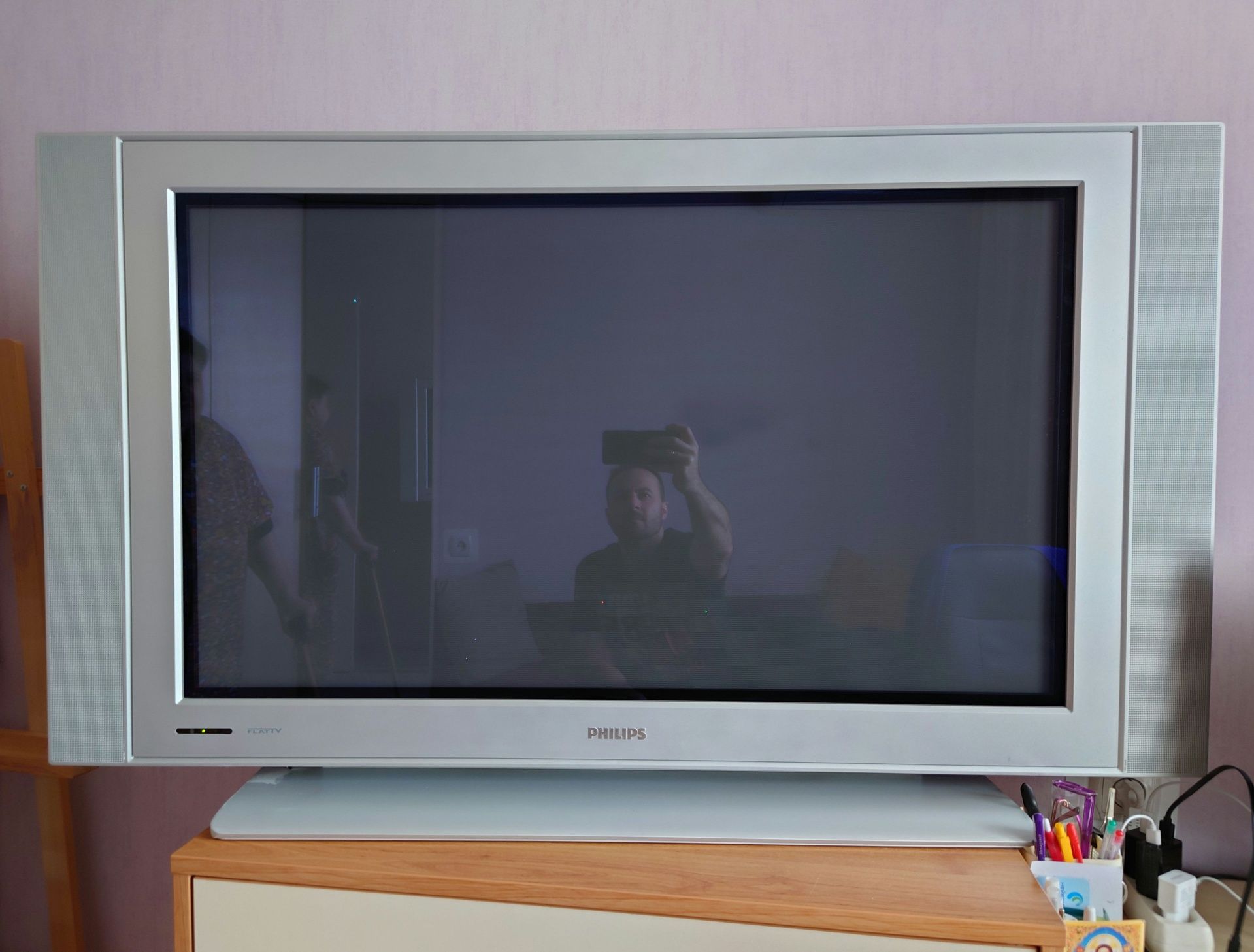 Плазменный телевизор 42" Philips 42PF5320/10