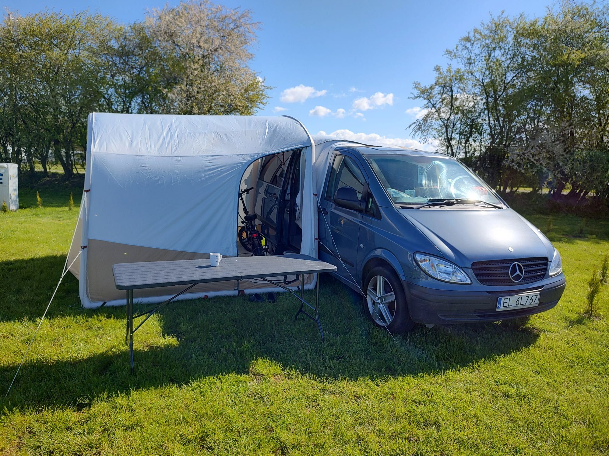 Mercedes Vito Mikrokamper 8 Osób Salon Polska