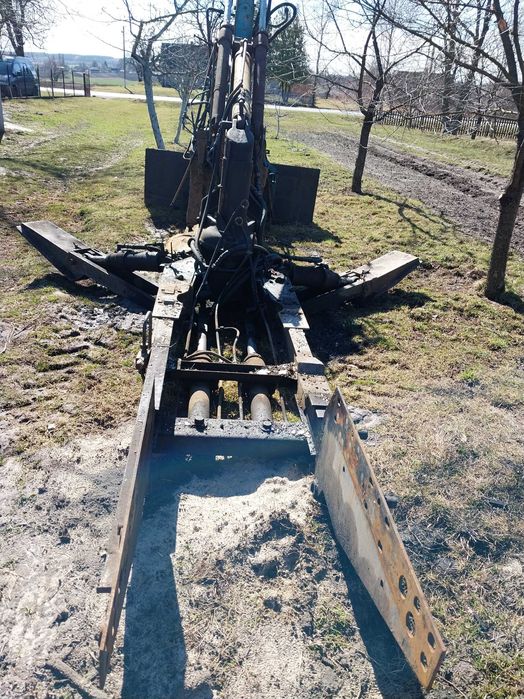 Екскаваторна установка з трактора ЮМЗ по запчастинах