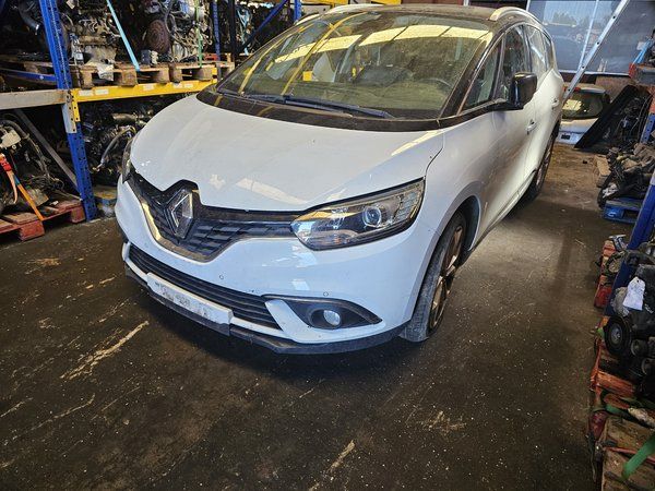 Frente renault Grand Scénic IV  com olho de boi