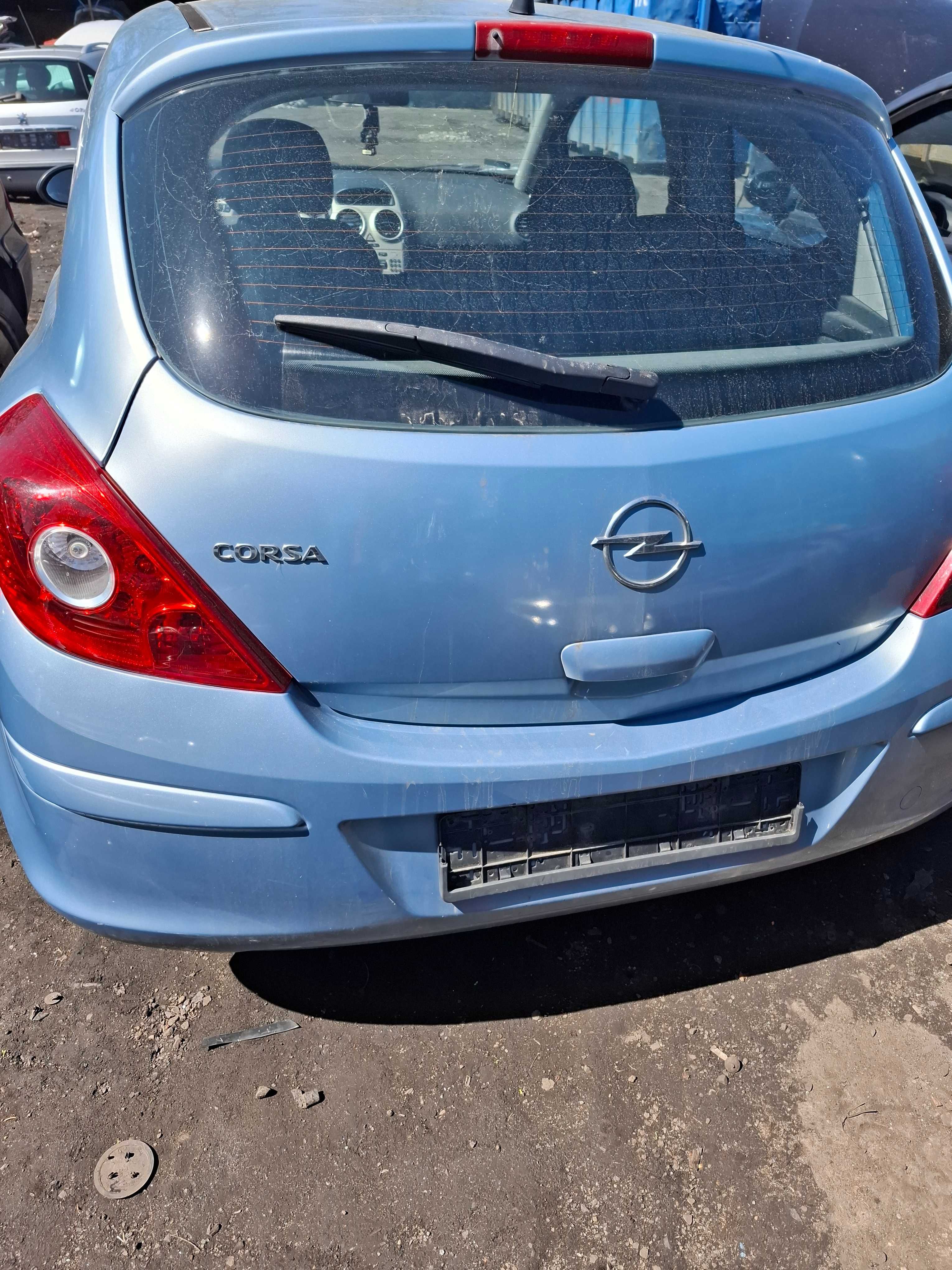 Zderzak tył tylni Opel Corsa D 3 drzwi Z21C