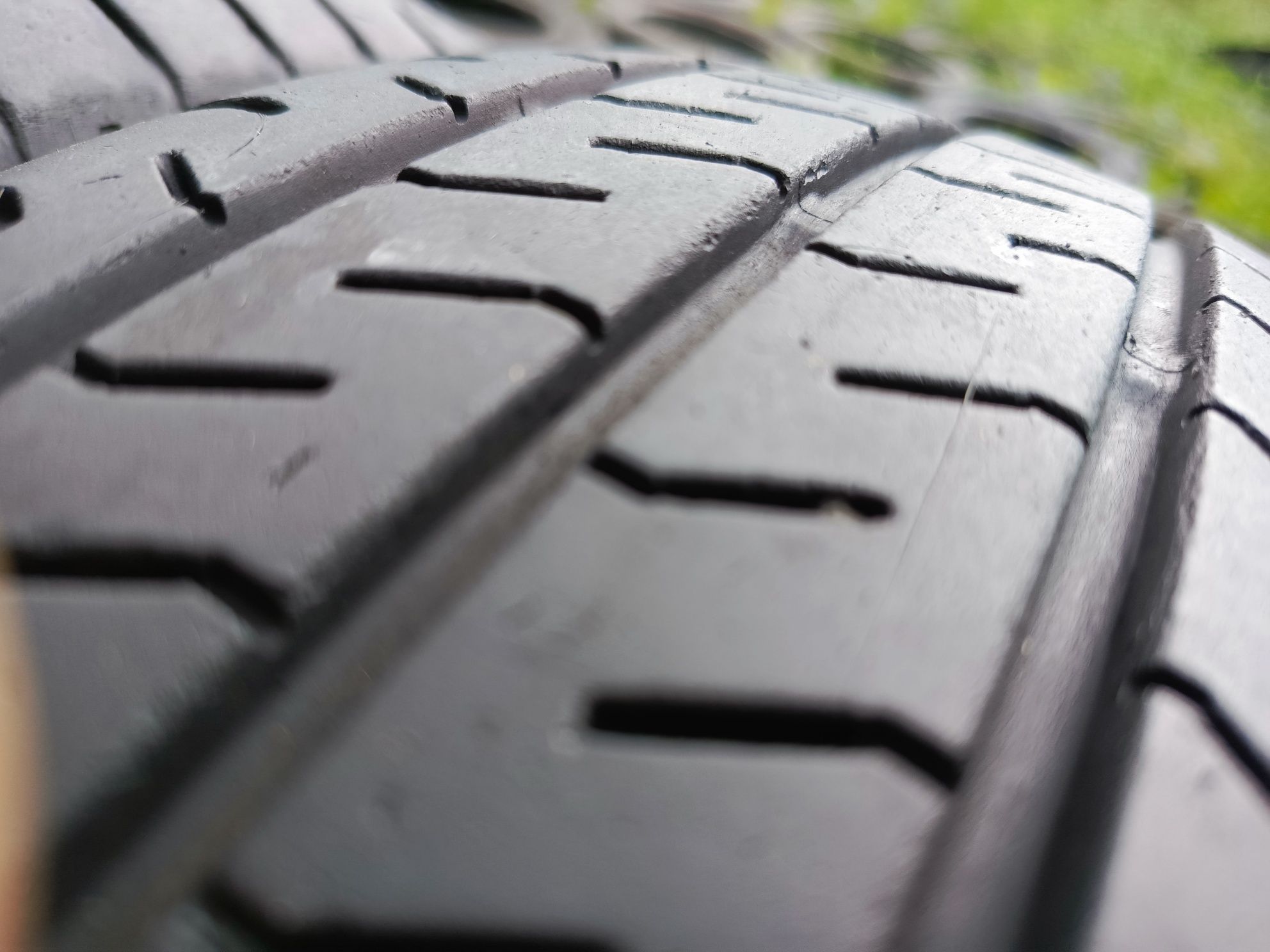 Sprzedam bardzo ładne opony Falken 175/70 r14C