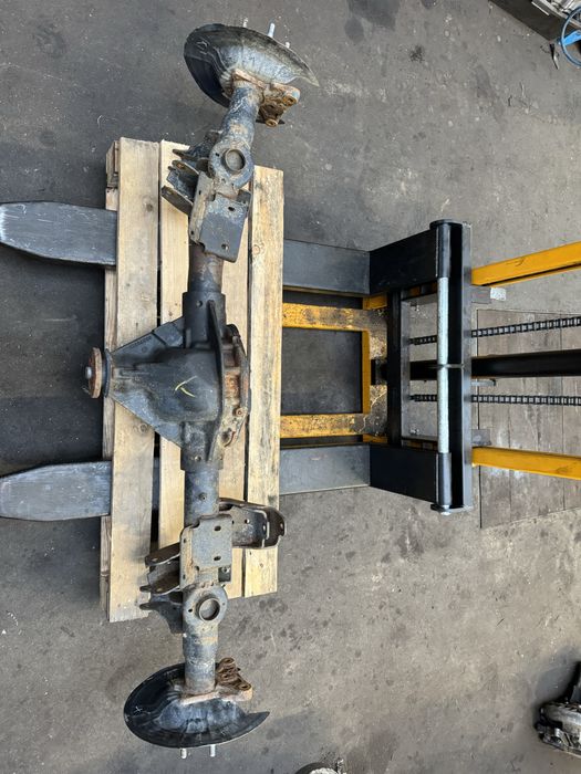 Naprawa regeneracja prostowanie osiowanie most dodge ram