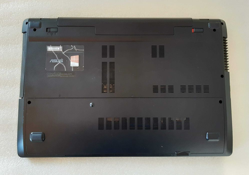 Ноутбук Asus F75A (X75A). Екран 17.3"