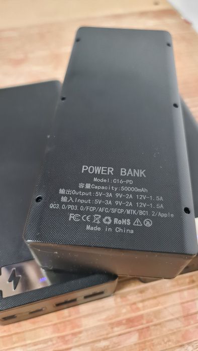 Павербанк powerbank на аккумуляторах 18650 Samsung  50.000