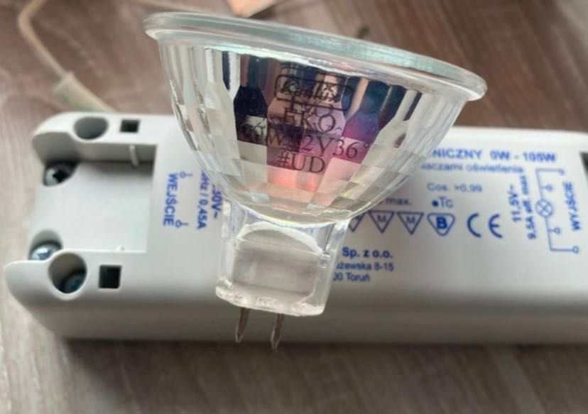 Różowo brzoskwiniowe kwadratowe kinkiety