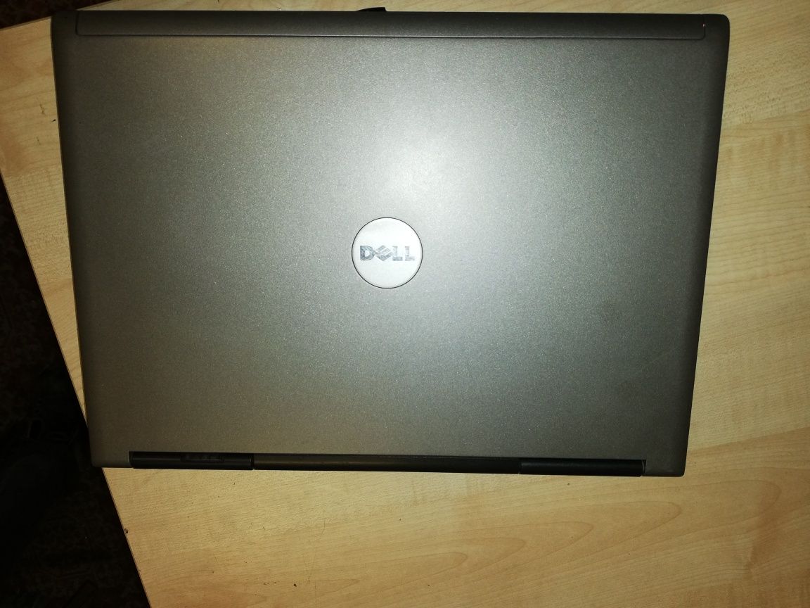 Laptop, notebook Dell latitude d 531 na części.