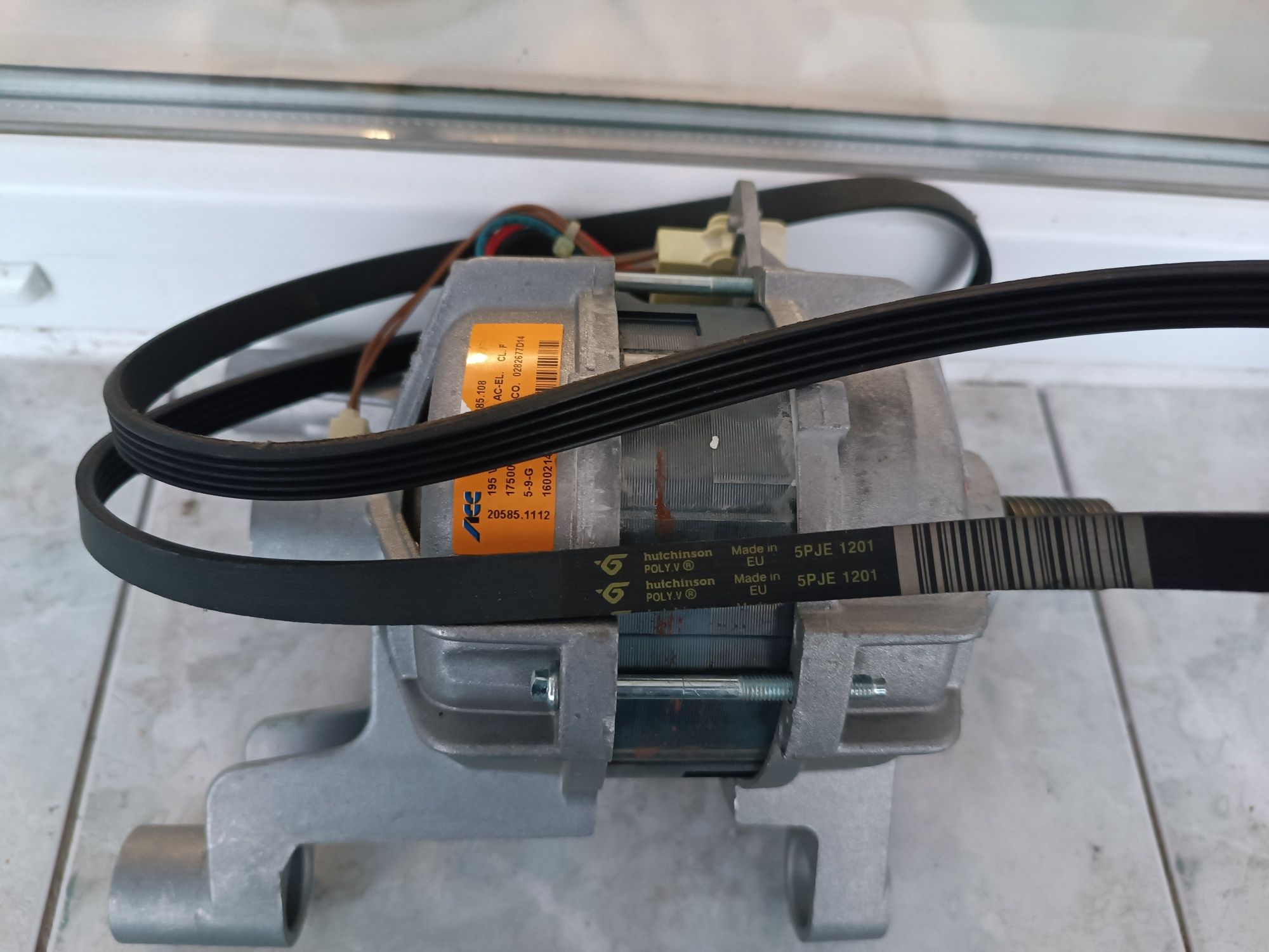 Електродвигун пральної машини Ariston Indesit ACC 20585.108