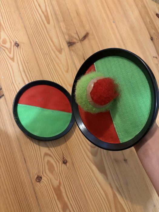 Gra zręcznościowa paletki z piłką na rzepy