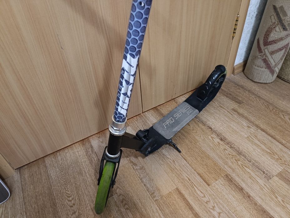 Самокат дитячий в хорошому стані