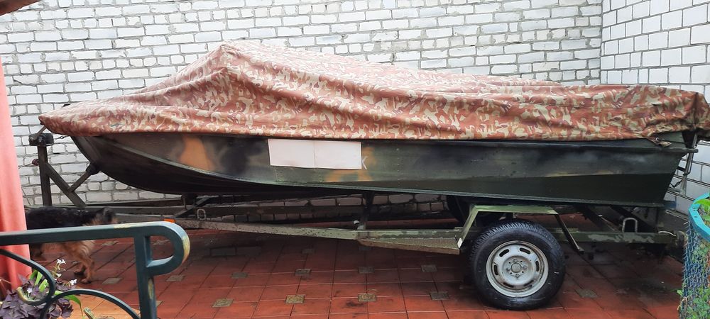 Моторная Лодка Казанка 5М3,( Торг уместен)