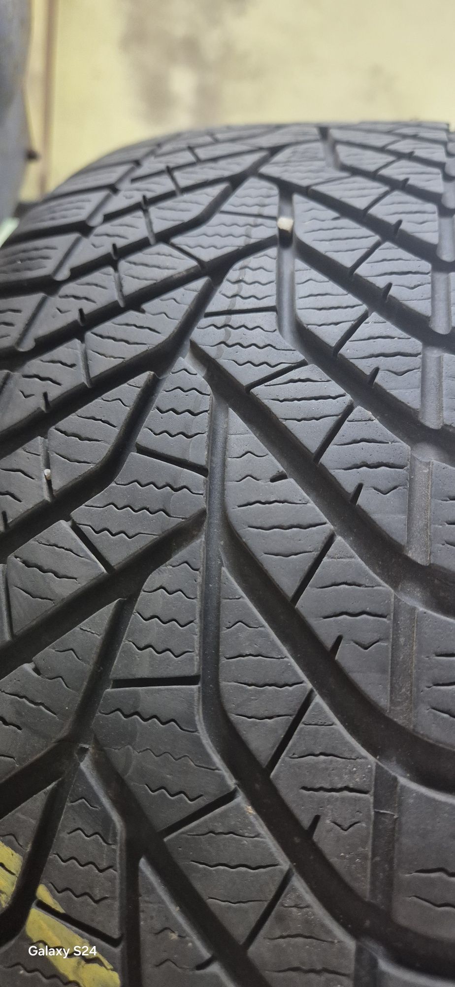 Opony zimowe yokohama 205/55r16 z felgami honda 5x114.3