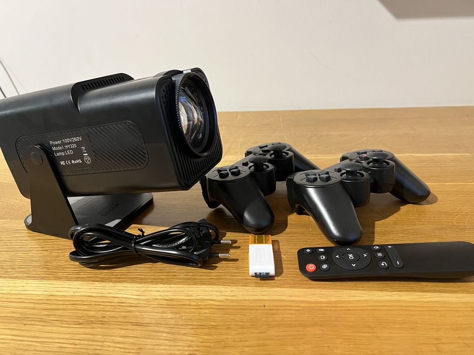 Проектор (HY320 PRO) з іграми та джойстиками Android 11