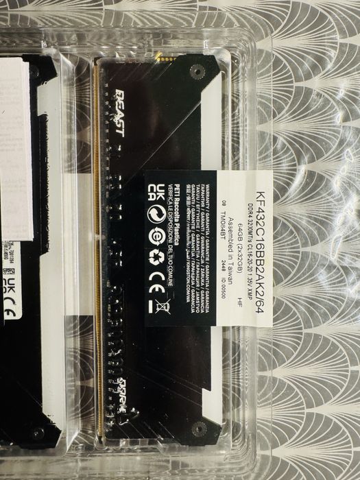 Оперативна память на 16gb Kingston fury 16gb ddr4 3200mhz на гарантії