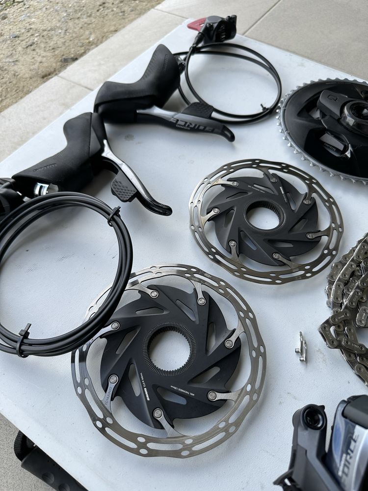 SRAM Force AXS 2x12 eTap