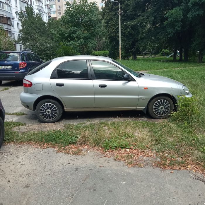 Гарне роботяще авто