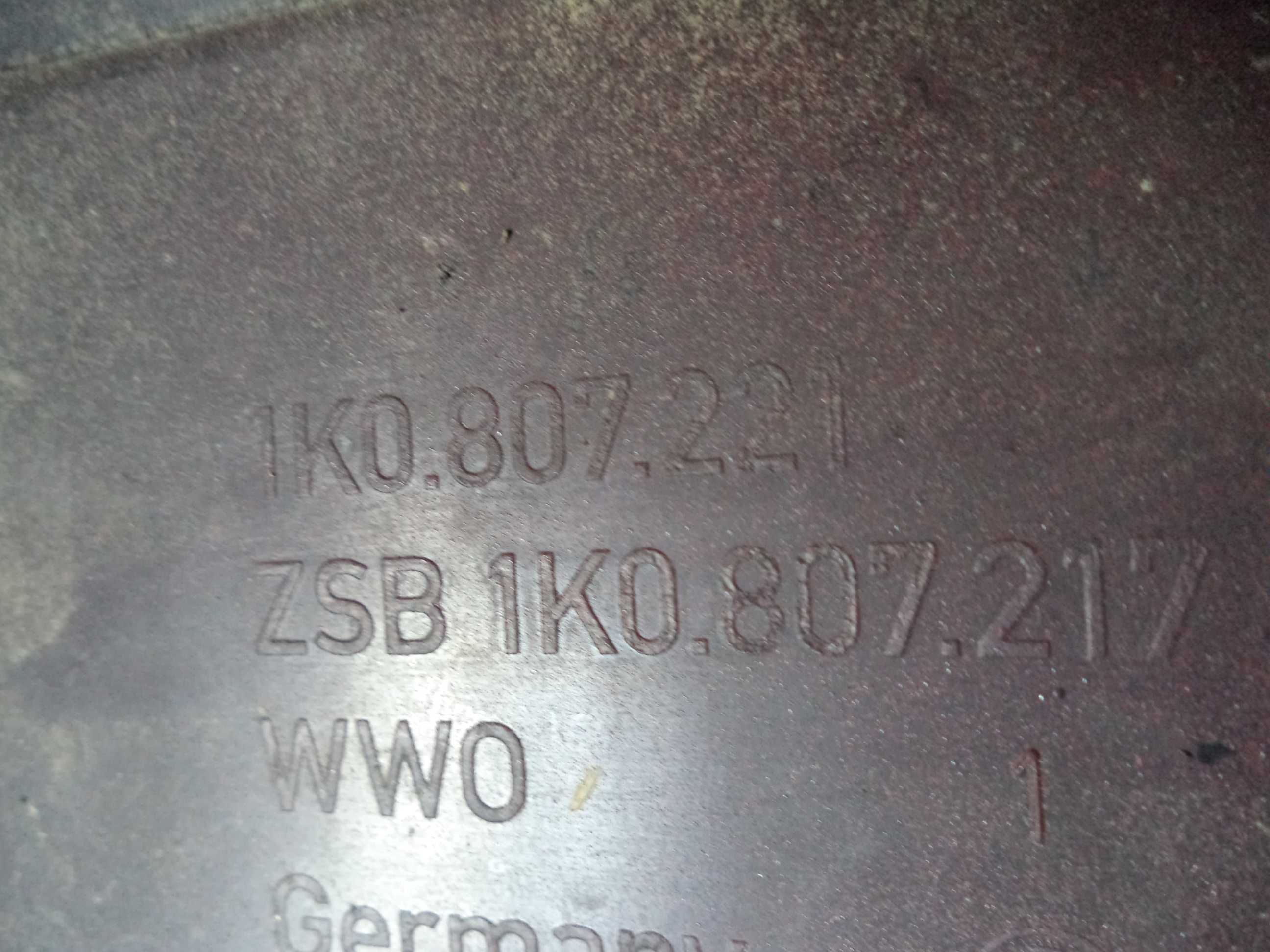 Бампер Volkswagen Golf 5 хечбек з 03-09  р.в.