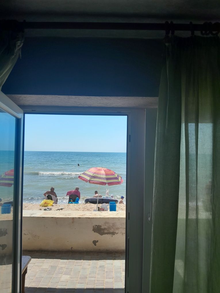 ДОМИКИ на берегу Моря возле  Коблево