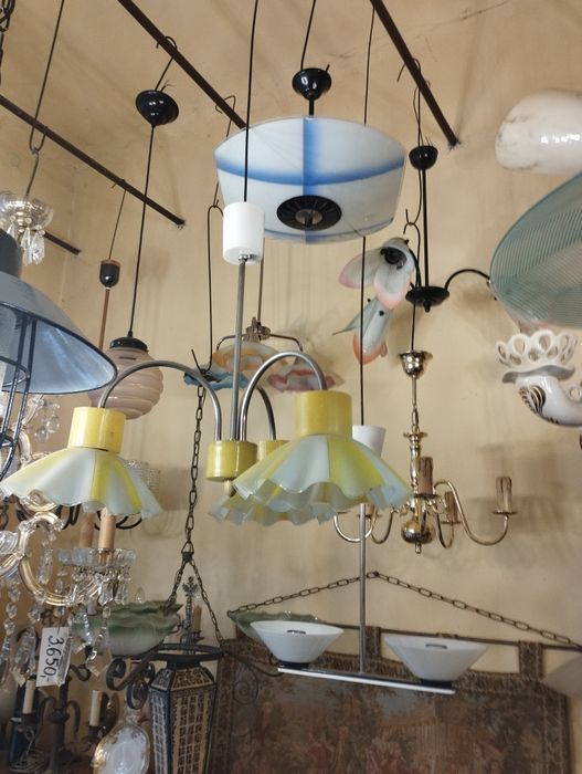 Kolekcja kultowych żyrandoli - lamp PRL-u vintage