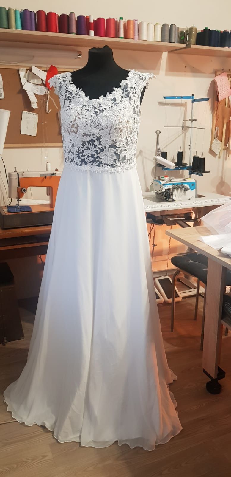 Suknia ślubna biała rozmiar 40