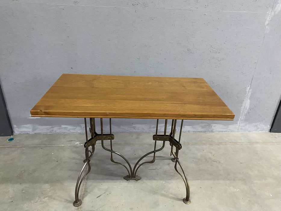 Стіл дубовий для кавярні, розпродаж столів