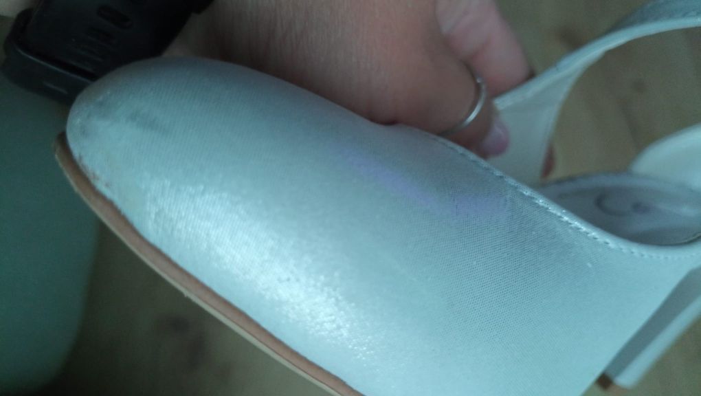 Srebrne skórzane buty czółenka na obcasie słupku studniówkowe 36