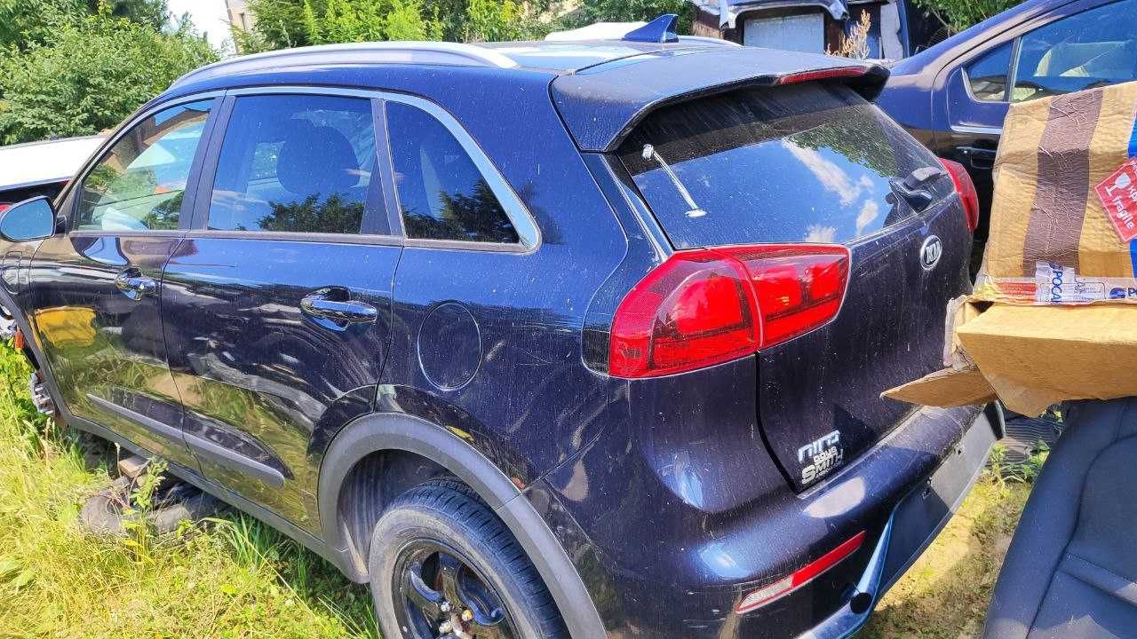 Двері передні та задні з KIA NIRO EV 2018-2023