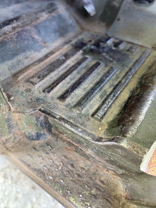 Уаз 469 на ходу нива ,шини болотяні цікавить обмін на квадроци