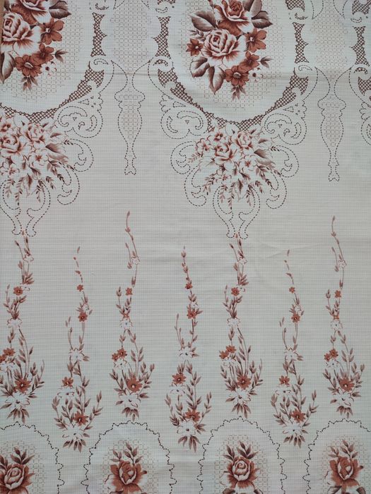 Komplet dwóch zasłon z kwiatowym wzorem 220x140 cm