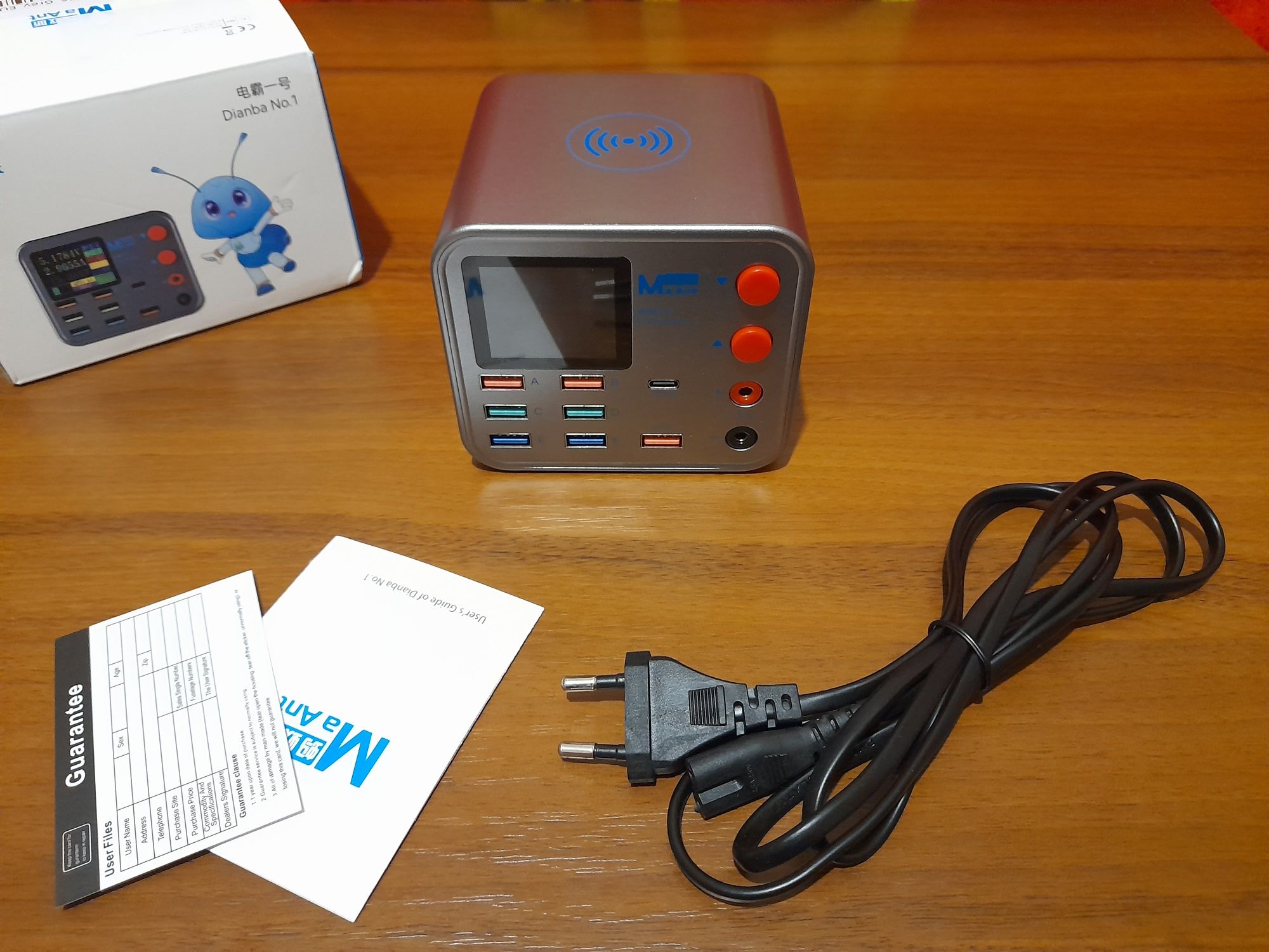 Зарядная станция Dianba No.1 》 6 USB-A 2A, 1 Type-C PD20W, 1 USB-A QC3