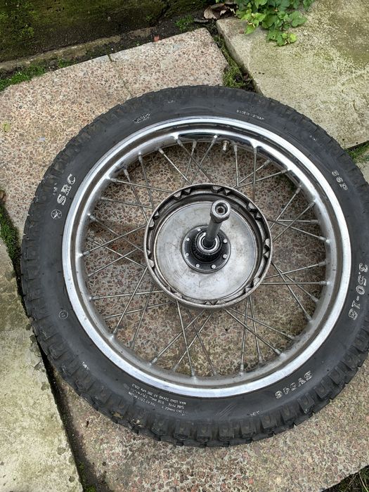 Задне і переднє колесо иж