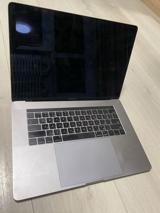 Macbook Pro 15” 2017 i7 3,1 GHz 16/512